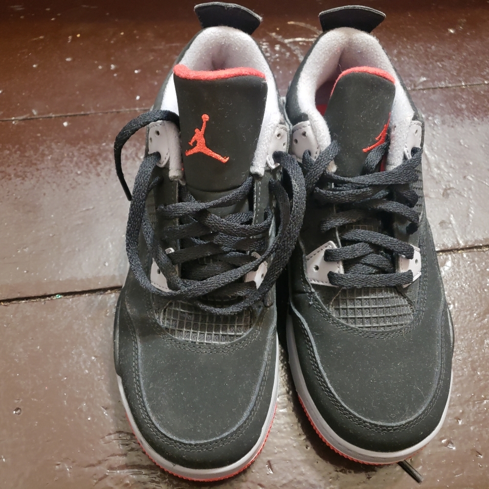 Jordan 4s